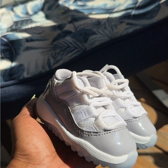 Jordan cool grey 11 - Picture 2 of 4